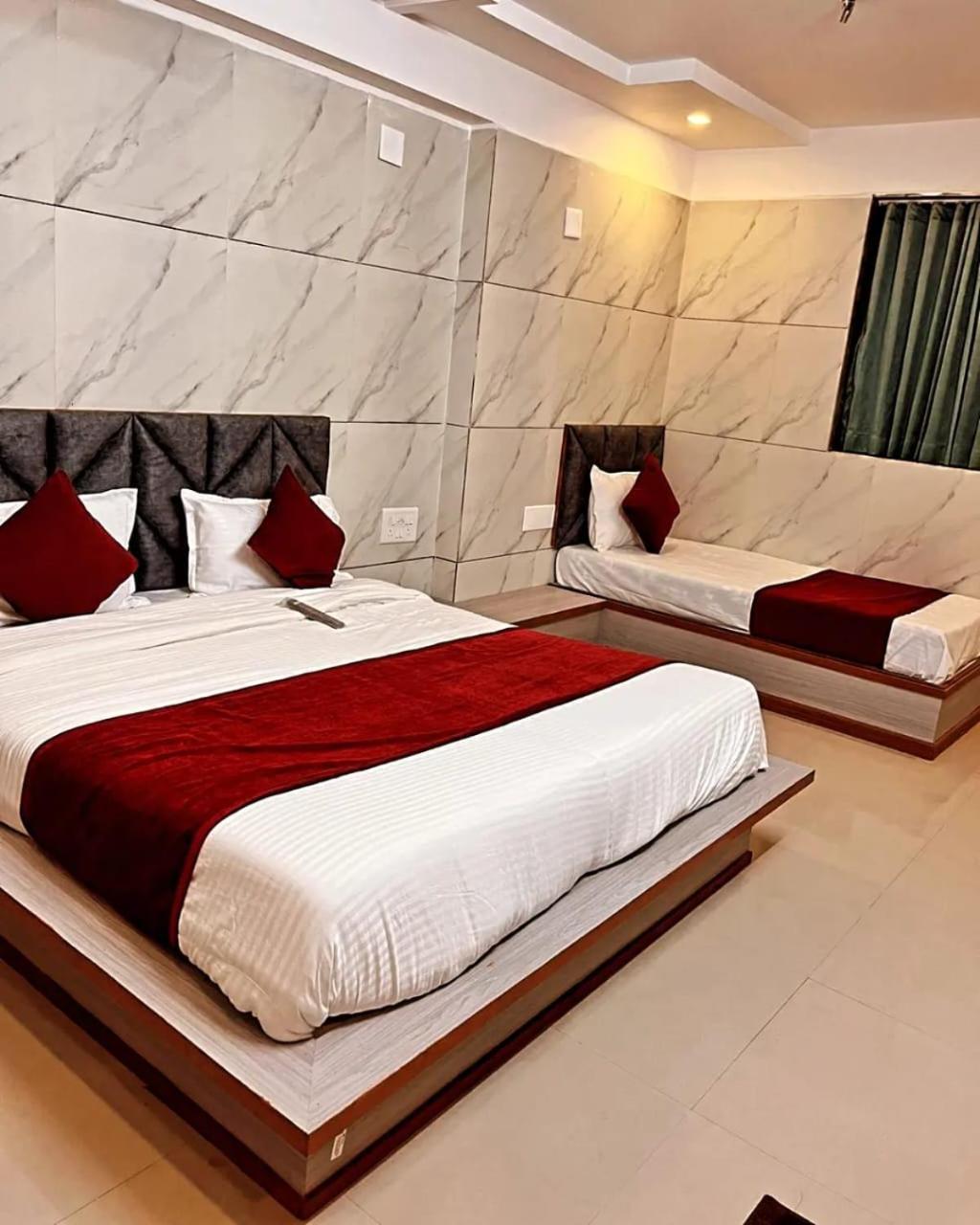Hotel The Grand Pritam Gandhinagar Zewnętrze zdjęcie