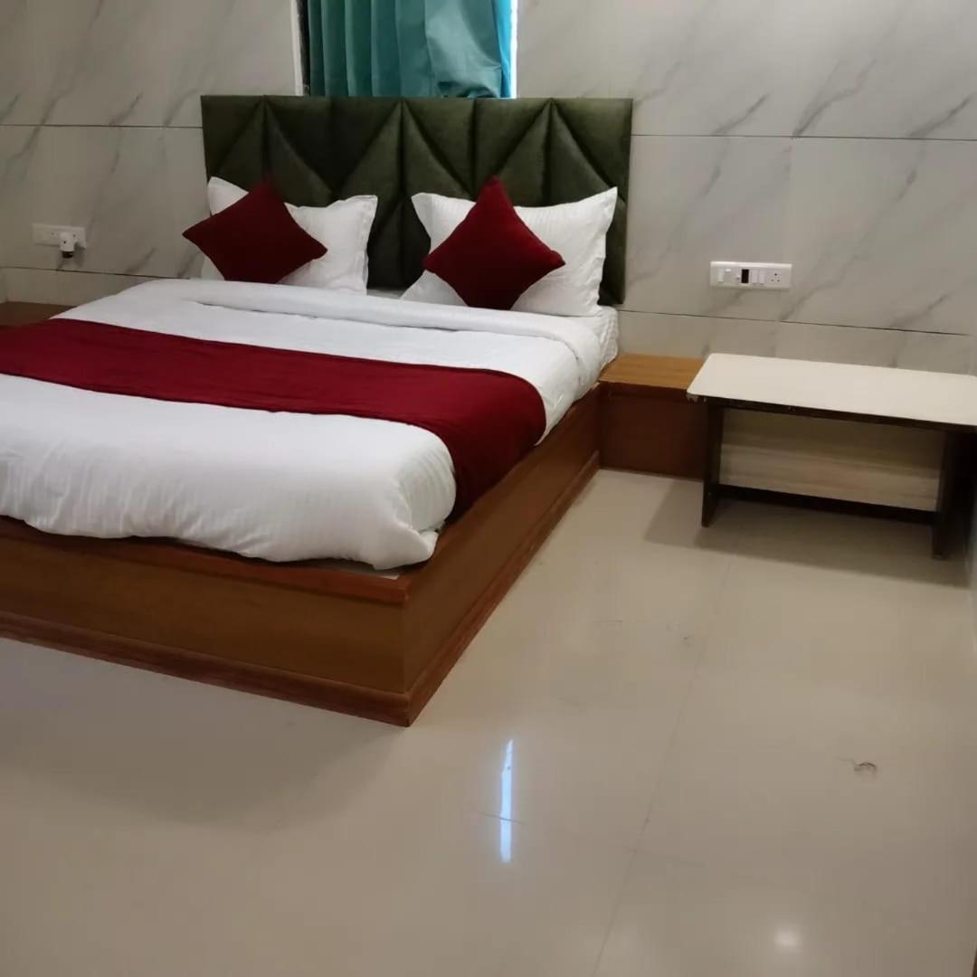 Hotel The Grand Pritam Gandhinagar Zewnętrze zdjęcie